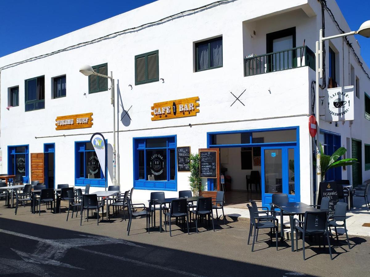 Surf House Famara Yokomosurf Hostel Exterior photo